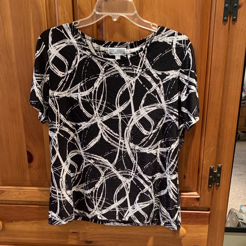 Bundle of 3 Women’s blouses.